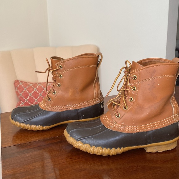 LL Bean Maine Women’s 8” Hunting Shoe or Duck Boots Leather Upper & Rubber Sole - Picture 4 of 8